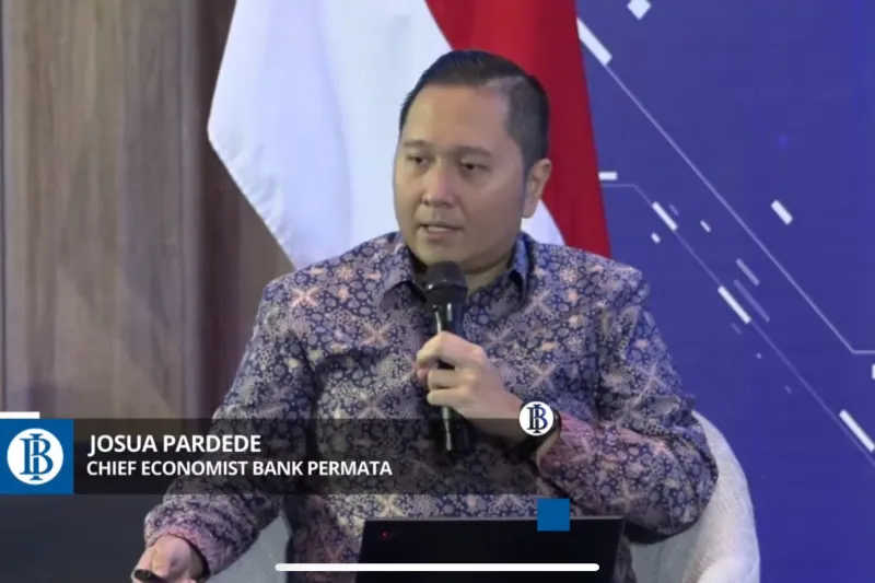 Kepala Ekonom Bank Permata Josua Pardede 