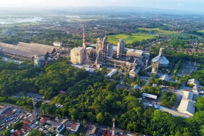 Pemandangan udara kawasan pabrik PT Semen Indonesia 