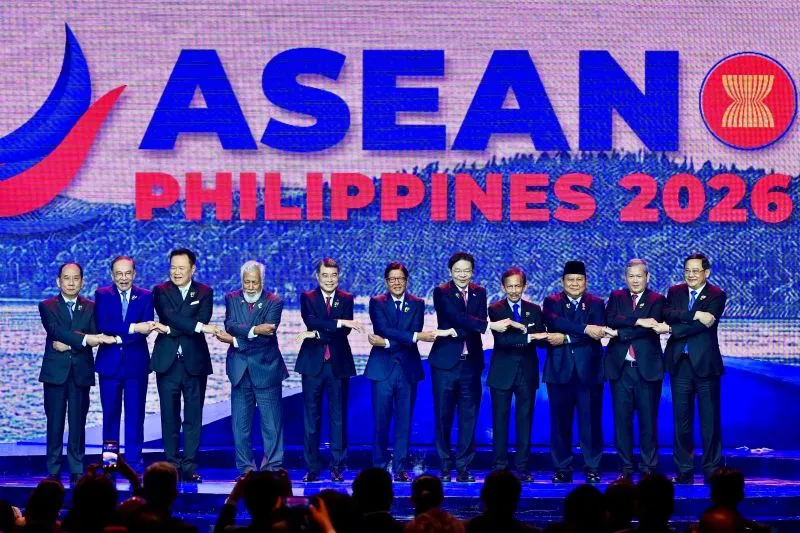 ASEAN handshake