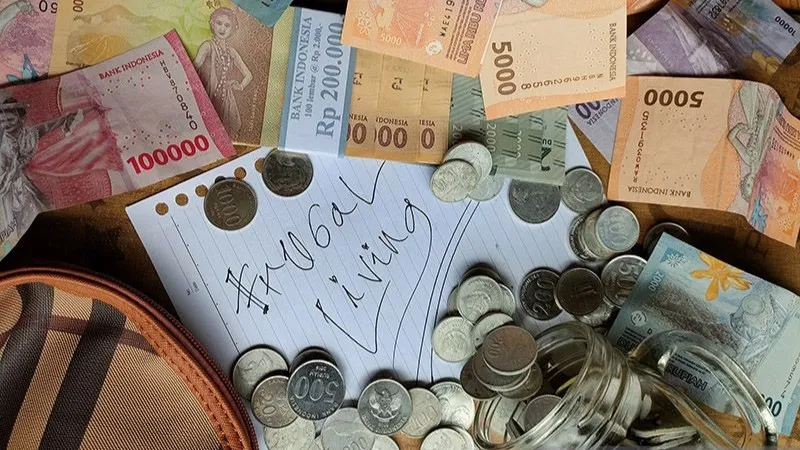 Gaya hidup hemat frugal living. 