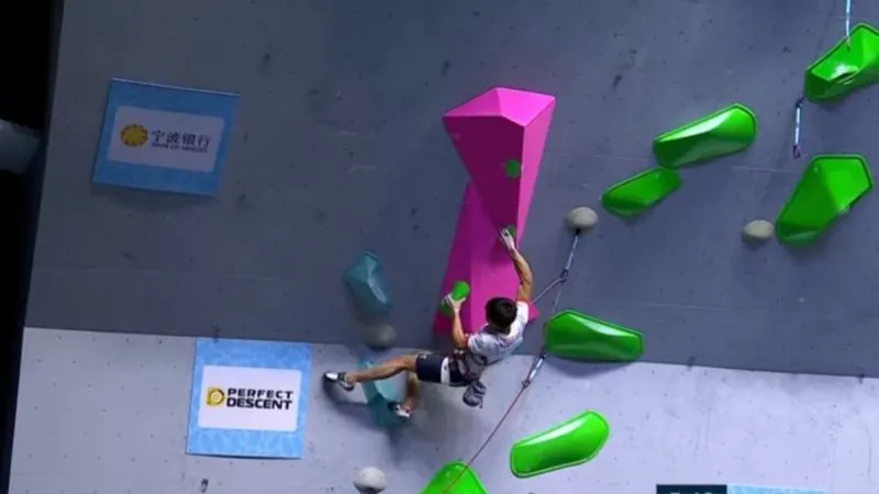 atlet panjat tebing disiplin lead Indonesia Putra Tri Ramadani 
