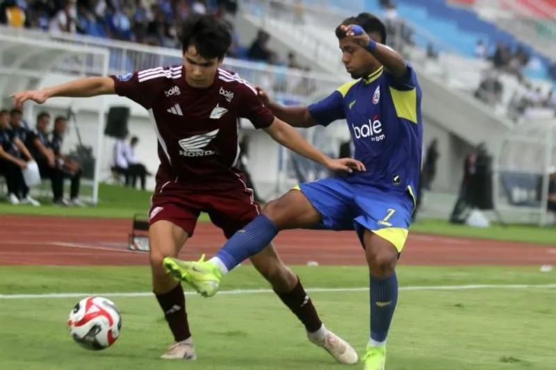 Pesepak bola PSM Makassar Victor Jonson Benjamin Dethan 