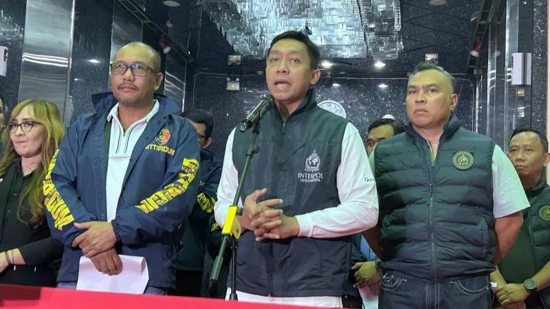 Sekretaris NCB Interpol Indonesia Divisi Hubungan Internasional Polri Brigjen Pol. Untung Widyatmoko 