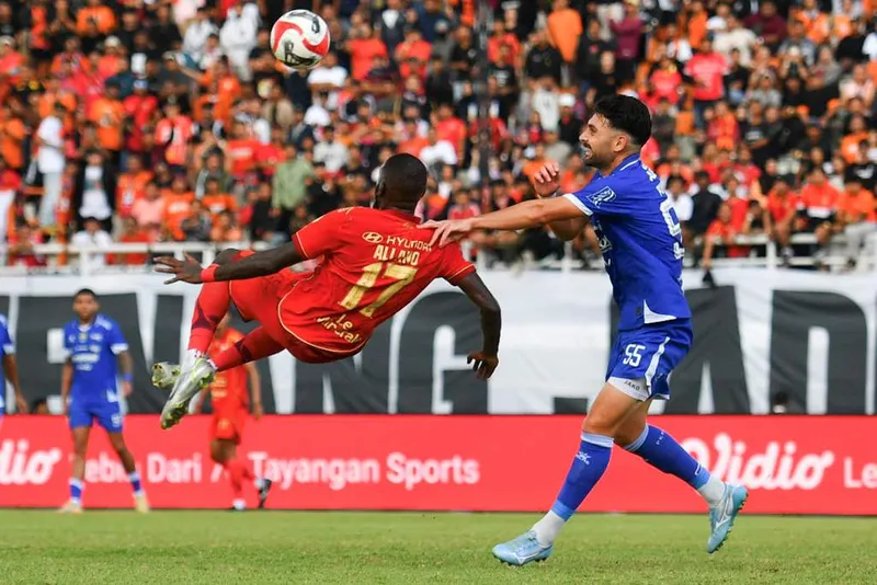 antarafoto-persija-jakarta-melawan-persib-bandung-1778419880-1