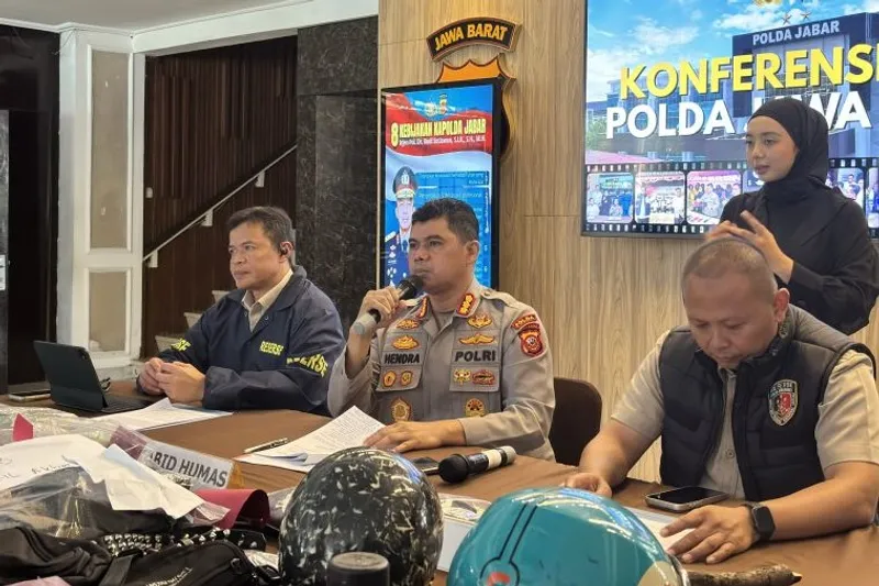 Kabid Humas Polda Jawa Barat Kombes Pol Hendra Rochmawan