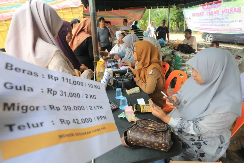 antarafoto-operasi-pasar-murah-upaya-pengendali-inflasi-di-aceh-barat-1778681234