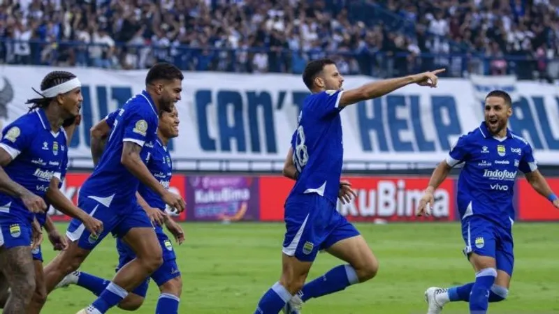 Pesepak bola Persib Bandung Patricio Matricardi 