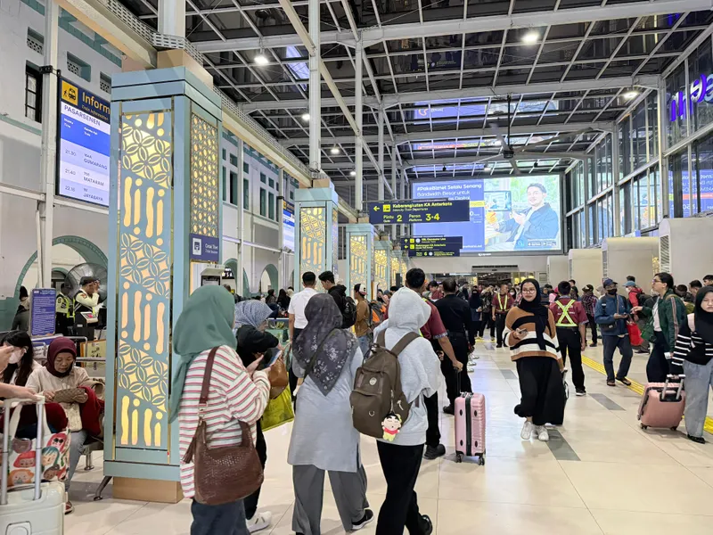 Terjadi lonjakan mobilitas di hari pertama long weekend