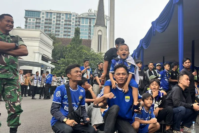 nonton bareng di Mapolrestabes Bandung