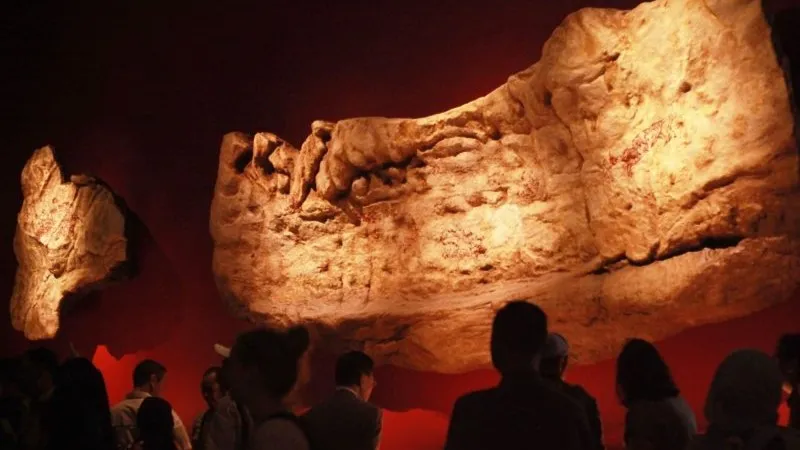 koleksi benda repatriasi pada pameran bertajuk Sejarah Awal di Museum Nasional