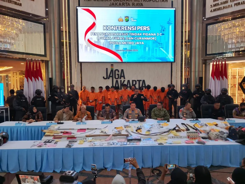 Polda Metro Jaya menggelar konferensi pers penangkapan ratusan pelaku kejahatan jalanan