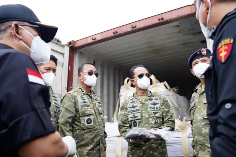 Panglima Komando Armada RI Laksdya TNI Denih Hendrata 