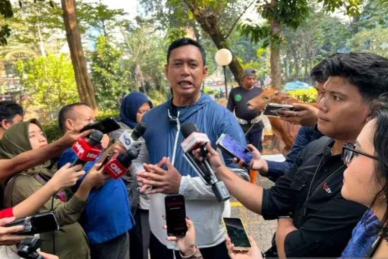Direktur Utama Perum Bulog Ahmad Rizal Ramdhani 