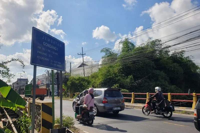Jembatan Gondang di ruas jalan nasional Tulungagung–Trenggalek