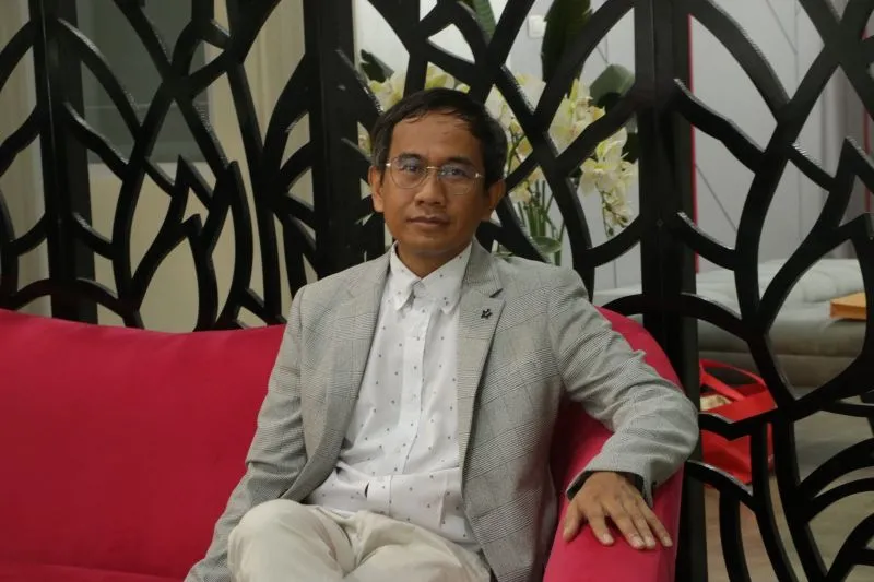 Dekan Fakultas Farmasi Unej Prof. Ari Satia Nugraha
