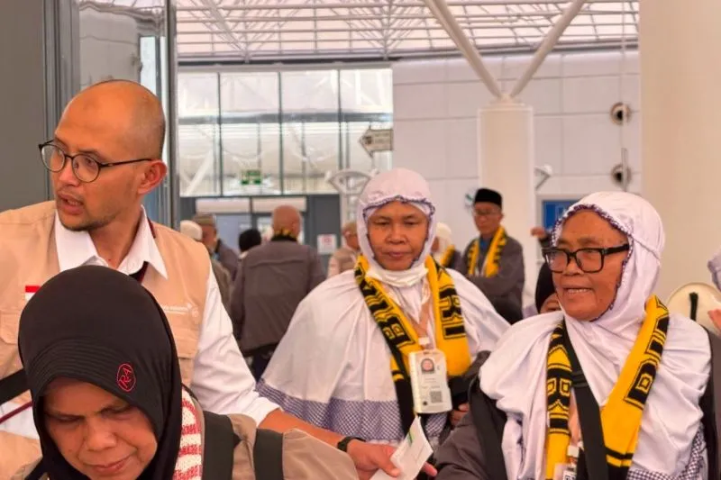 Jamaah haji Indonesia tiba di Bandara Jeddah, Arab Saudi