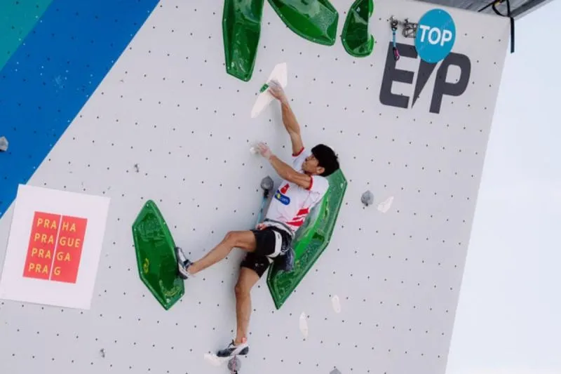 atlet panjat tebing disiplin lead Indonesia Putra Tri Ramadani 