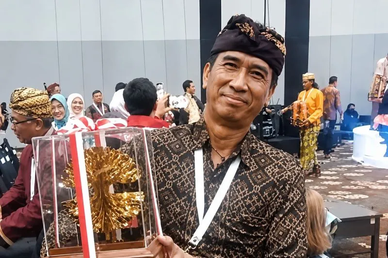 Ketua Kelompok Pelestari Penyu Kurma Asih I Wayan Anom Astika