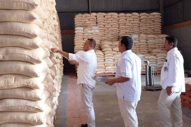 Bulog Bali cek ketersediaan stok beras 