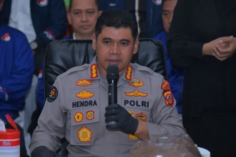 Kabid Humas Polda Jabar Kombes Pol Hendra Rochmawan