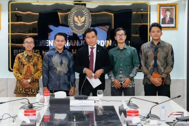 Menteri Koordinator Bidang Hukum, HAM, Imigrasi, dan Pemasyarakatan Yusril Ihza Mahendra