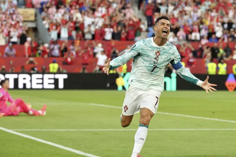 Pesepakbola Portugal Cristiano Ronaldo 