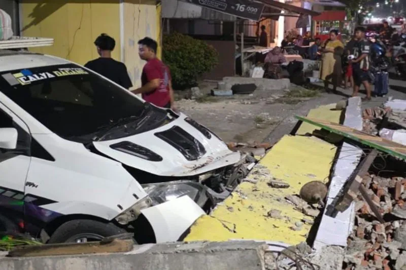 dampak gempa magnitudo 5,4 mengguncang Kabupaten Buol
