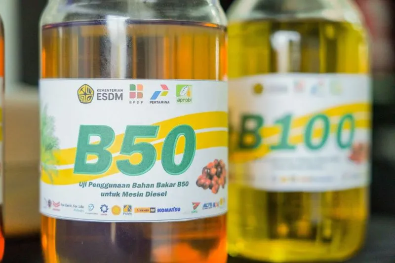Sampel uji produk bahan bakar nabati berbasis kelapa sawit 50 persen 