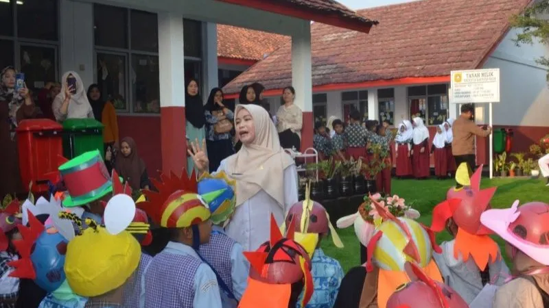 Peserta didik baru menjalani MPLS di SDN Cijayanti 