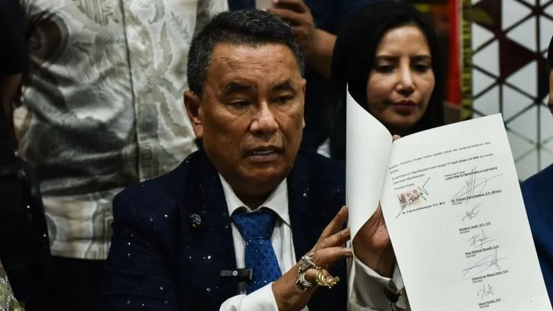 Kuasa hukum eks Jampidsus Febrie Adriansyah (FA), Hotman Paris Hutapea 