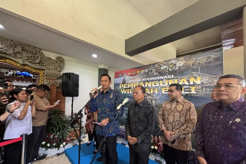 Menteri Koordinator Bidang Infrastruktur dan Pembangunan Kewilayahan Agus Harimurti Yudhoyono (AHY) 