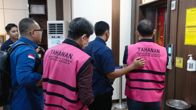 tersangka dan barang bukti perkara dugaan korupsi penyimpangan pengelolaan pertambangan 