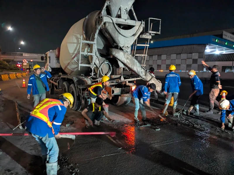 rekonstruksi tol dalam kota, Gerbang Tol Tomang ditutup
