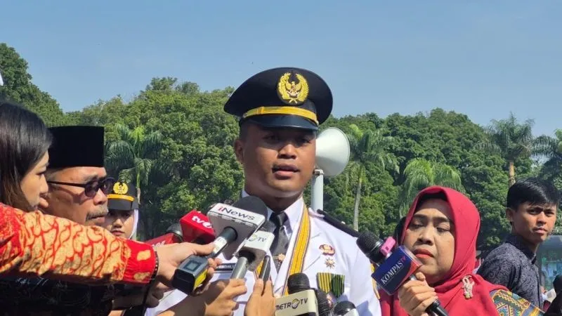 Aji Bayu Ramadhan meraih predikat lulusan terbaik IPDN