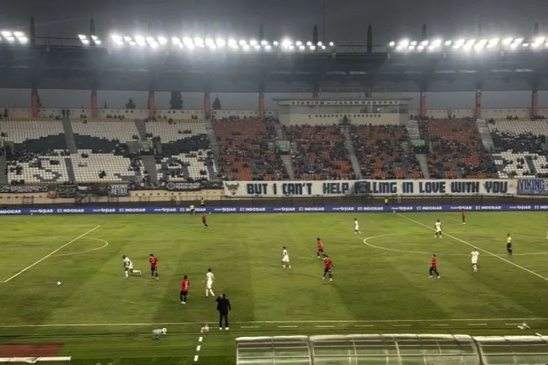 Arema FC melawan DPMM FC Brunei Darussalan 
