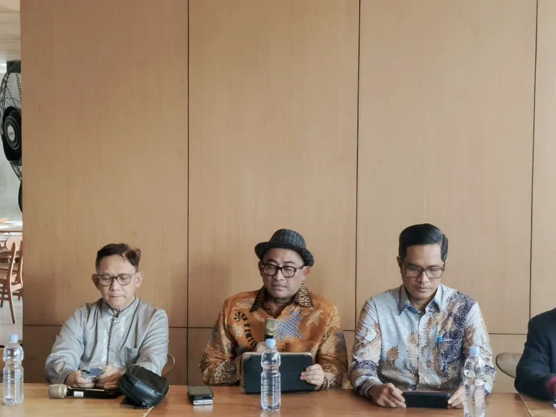Tim kuasa hukum mantan Jaksa Agung Muda Tindak Pidana Khusus (Jampidsus), Febrie Adriansyah