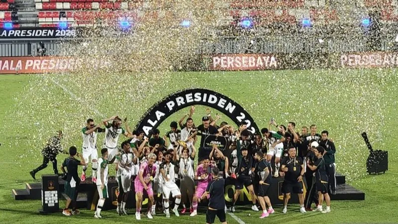 Persebaya Surabaya melakukan selebrasi setelah merebut gelar juara Piala Presiden 2026