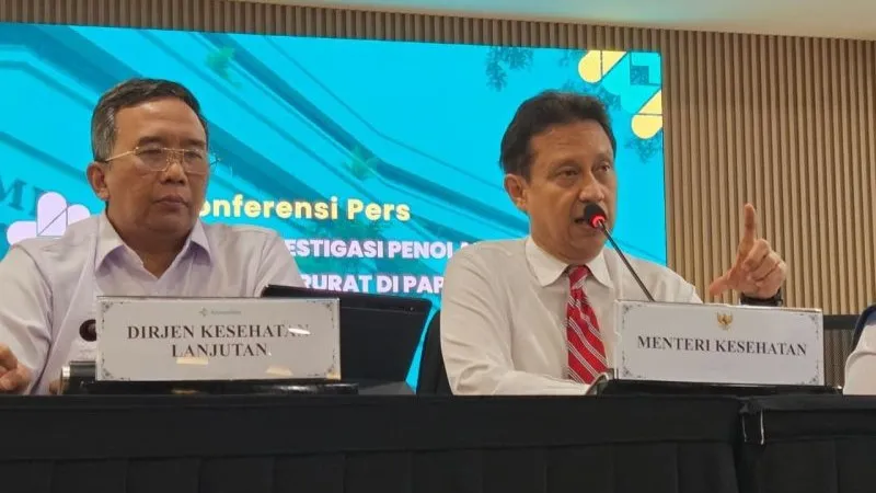 Menkes Budi Gunadi Sadikin (kanan) dan Dirjen Kesehatan Lanjutan Kemenkes Azhar Jaya