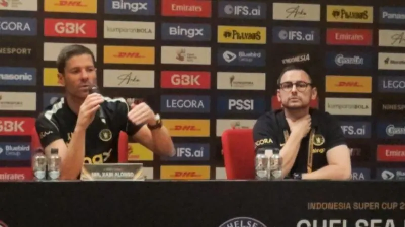 Manajer Chelsea Xabi Alonso 