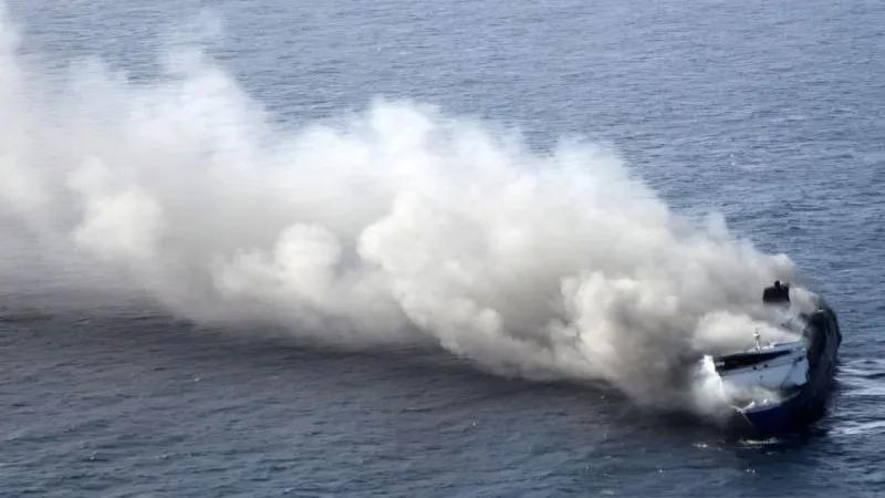 Kapal Mutiara Sentosa 2 terbakar di perairan Sumenep