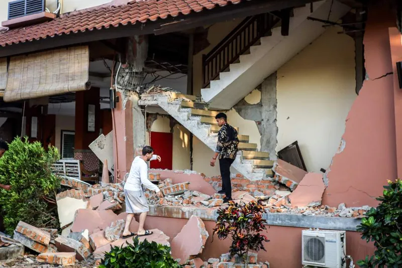 antarafoto-gempa-bumi-di-labuan-bajo-ntt-1786772693-1