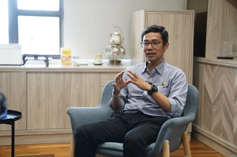 Guru Besar Fakultas Ilmu dan Teknologi Kebumian (FITB)  Irwan Meilano