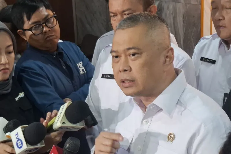 Menteri Perhubungan Dudy Purwagandhi 