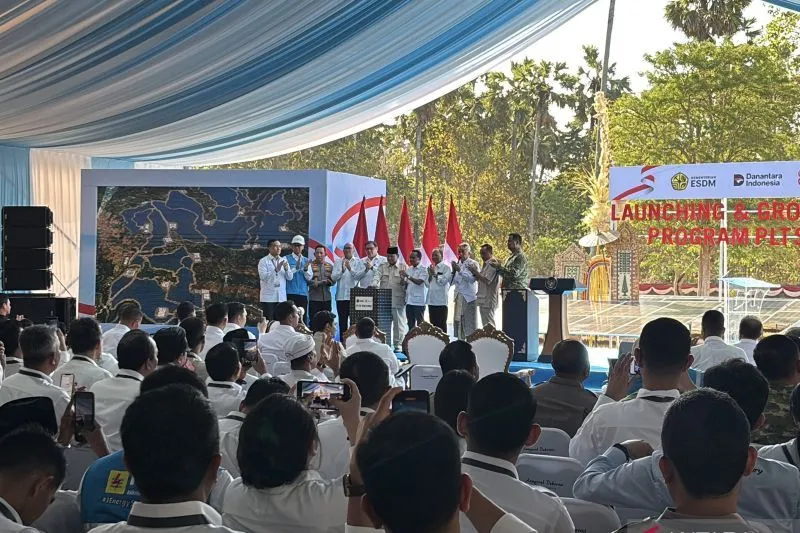 Presiden RI Prabowo Subianto luncurkan program PLTS 100 GWp 