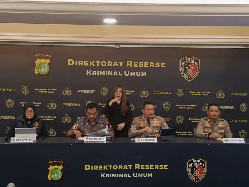 Polda Metro Jaya menggelar konferensi pers