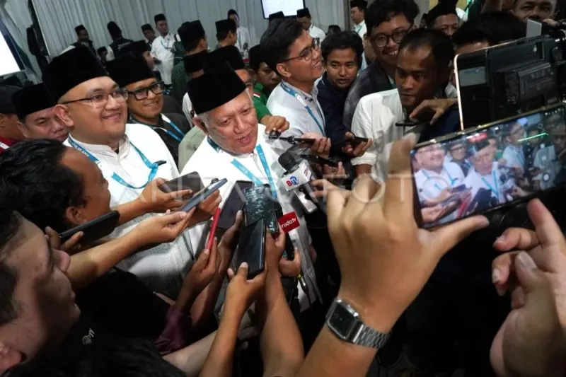Pengasuh Pesantren Tebuireng KH Abdul Hakim Mahfudz atau Gus Kikin 