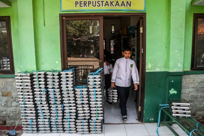 antarafoto-target-jumlah-penerima-manfaat-mbg-pada-2027-1788514492-1
