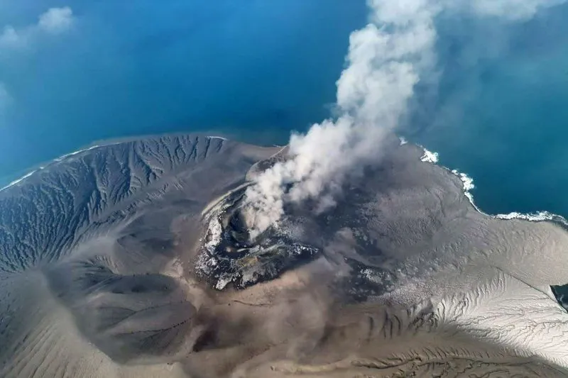 Gunung Anak Krakatau, Selat Sunda
