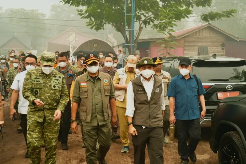 Menhut Raja Juli Antoni 
