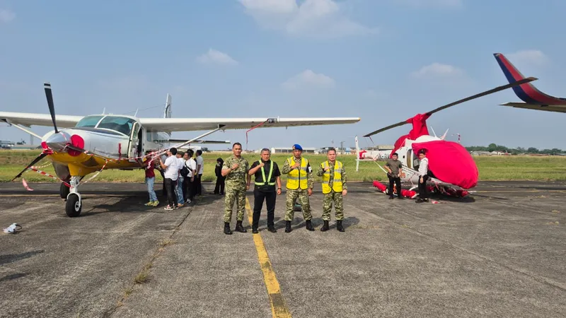 barang bukti berupa ratusan dokumen, handphone, sejumlah kendaraan hingga pesawat dan helikopter